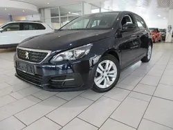 Farbe encreblau oder dark blue/ Gebraucht 2019 Peugeot 308 Active Limousine | 12.980 € (Guter Preis)