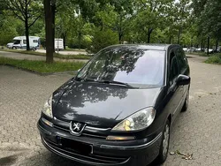 Grau Gebraucht 2012 Peugeot 807 Van / Kleinbus | 3.550 € (Fairer Preis)