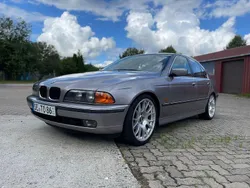 Silber Gebraucht 2000 BMW 523 Performance Limousine | 11.999 €
