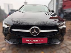 Schwarz Gebraucht 2022 Mercedes CLA180 Shooting Brake Kombi | 24.170 € (Fairer Preis)