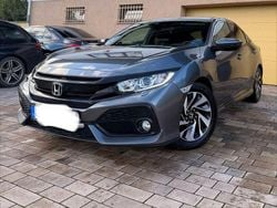 Grau Gebraucht 2018 Honda Civic Limousine | 15.999 € (Guter Preis)