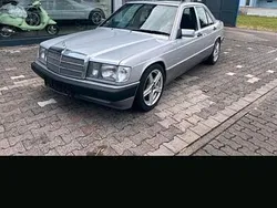 Silber Gebraucht 1992 Mercedes 190 Limousine | 7.500 €