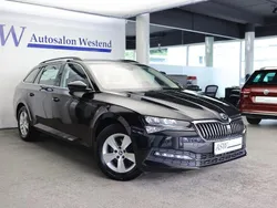 Grau Gebraucht 2021 Skoda Superb SportLine Limousine | 26.450 € (Fairer Preis)