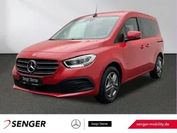 Rot Gebraucht 2023 Mercedes T180 Style Van / Kleinbus | 25.750 € (Fairer Preis)