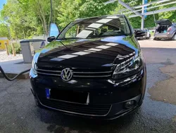Schwarz Gebraucht 2012 VW Touran Match Van / Kleinbus | 13.200 € (Teuer)