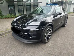 Schwarz Gebraucht 2025 Porsche Macan SUV | 82.900 € (Superpreis)