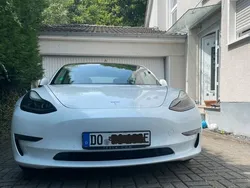 Weiß Gebraucht 2021 Tesla Model 3 Limousine | 24.890 € (Guter Preis)
