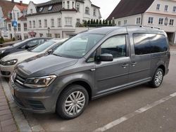 Grau Gebraucht 2017 VW Caddy Maxi Family Van / Kleinbus | 18.600 € (Fairer Preis)