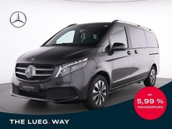Grau Gebraucht 2023 Mercedes V300 Van / Kleinbus | 69.485 € (Etwas zu teuer)