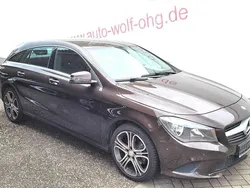 Orientbraun Gebraucht 2015 Mercedes CLA200 Kombi | 18.980 € (Fairer Preis)