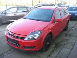 Rot Gebraucht 2005 Opel Astra Limousine | 1.590 € (Fairer Preis)
