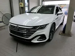 Oryxweiß perlmutteffekt Gebraucht 2022 VW Arteon R-line Limousine | 34.805 € (Etwas zu teuer)