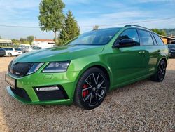 Grün Gebraucht 2019 Skoda Octavia RS Kombi | 21.800 € (Fairer Preis)