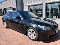 Black sapphire metallic (metallic) Gebraucht 2006 BMW 523 Advantage Limousine | 2.999 € (Fairer Preis)