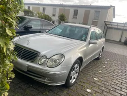 Silber Gebraucht 2005 Mercedes E240 Avantgarde Kombi | 3.500 € (Guter Preis)