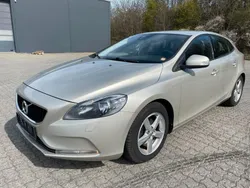 Silber Gebraucht 2016 Volvo V40 Kombi | 7.000 € (Superpreis)