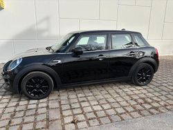 Schwarz Gebraucht 2020 Mini ONE Kleinwagen | 15.599 € (Fairer Preis)