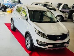 Weiß Gebraucht 2015 Kia Sportage FIFA World Cup Edition SUV | 8.990 € (Fairer Preis)