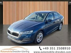 Lava blau Gebraucht 2023 Skoda Octavia Selection Limousine | 24.880 € (Superpreis)