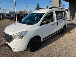 Weiß Gebraucht 2016 Dacia Dokker Lauréate Van / Kleinbus | 10.999 € (Etwas zu teuer)