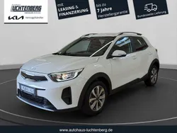Weiß Gebraucht 2024 Kia Stonic Vision SUV | 20.380 € (Fairer Preis)