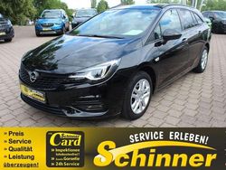 Dunkel schwarz metallic Gebraucht 2021 Opel Astra Ultimate Kombi | 19.990 € (Teuer)