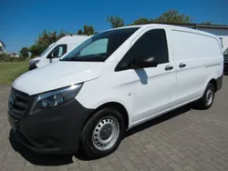 Weiss Gebraucht 2020 Mercedes Vito Van / Kleinbus | 16.200 € (Guter Preis)