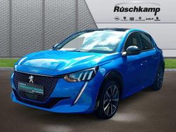 Blau Gebraucht 2022 Peugeot e-208 GT Kleinwagen | 21.480 € (Etwas zu teuer)