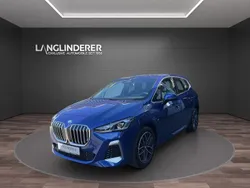 Portimao blau metallic Gebraucht 2024 BMW 230e Active Tourer Performance Van / Kleinbus | 45.900 € (Guter Preis)