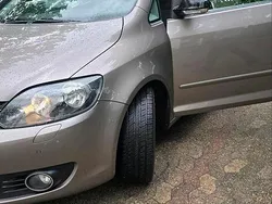 Braun Gebraucht 2012 VW Golf Plus Van / Kleinbus | 10.800 € (Teuer)