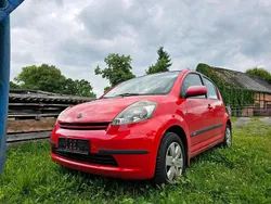 Rot Gebraucht 2006 Daihatsu Sirion Kleinwagen | 850 € (Guter Preis)