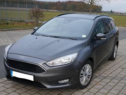 Grau Gebraucht 2016 Ford Focus Business Edition Limousine | 5.900 € (Etwas zu teuer)