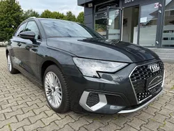 Grau Gebraucht 2024 Audi A3 Sportback Advanced Plus Limousine | 30.990 € (Guter Preis)