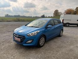 Blau Gebraucht 2017 Hyundai i30 Trend Kombi | 7.500 € (Superpreis)