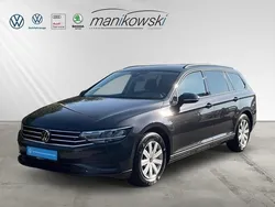 Grau Gebraucht 2023 VW Passat Basis Kombi | 30.790 € (Guter Preis)