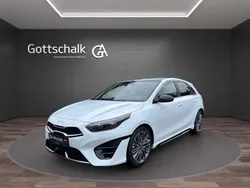 Carraraweiß Gebraucht 2025 Kia Ceed GT-Line Kleinwagen | 32.555 € (Teuer)