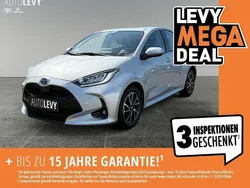 Silver metallic Gebraucht 2020 Toyota Yaris Hybrid Club Kleinwagen | 17.490 € (Fairer Preis)