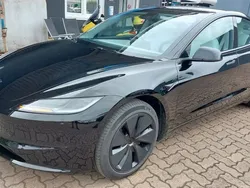 Schwarz Gebraucht 2024 Tesla Model 3 Limousine | 39.990 €