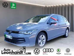 Grau Gebraucht 2024 VW Golf VIII Life Kombi | 28.990 € (Teuer)