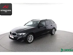 Schwarz (metallic) Gebraucht 2022 BMW 320 Shadowline Kombi | 30.480 € (Guter Preis)