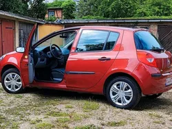 Rot Gebraucht 2006 Renault Clio II Kleinwagen | 2.950 € (Fairer Preis)