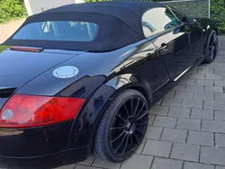 Schwarz Gebraucht 2005 Audi TT Roadster Sport Cabrio | 10.400 € (Etwas zu teuer)