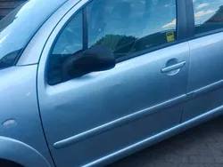 Silber Gebraucht 2004 Citroën C3 Kleinwagen | 1.300 €