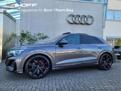 Grau Neu 2025 Audi Q8 S-Line SUV | 104.975 €