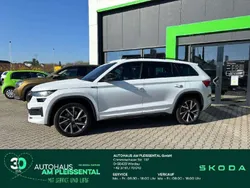 Moonweiss metallic Gebraucht 2024 Skoda Kodiaq SportLine SUV | 49.980 € (Etwas zu teuer)