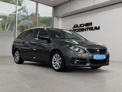 Silber Gebraucht 2018 Peugeot 308 Access Kombi | 7.990 € (Guter Preis)