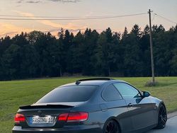 Silber Gebraucht 2007 BMW 325 Performance Coupé | 7.100 €