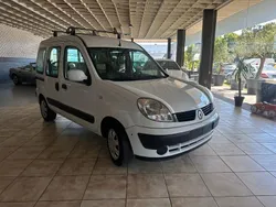 Weiß Gebraucht 2007 Renault Kangoo Van / Kleinbus | 3.450 € (Etwas zu teuer)