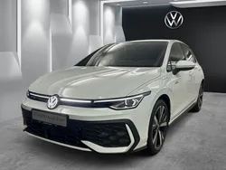 Pure white Gebraucht 2024 VW Golf VIII Business Limousine | 47.310 € (Fairer Preis)
