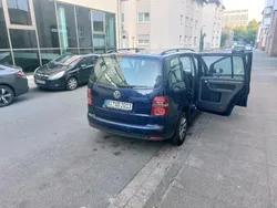 Blau Gebraucht 2008 VW Touran Van / Kleinbus | 2.650 € (Fairer Preis)